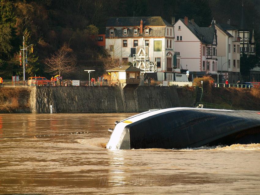 Schiff gesunken St Goarhausen Loreley P033.jpg